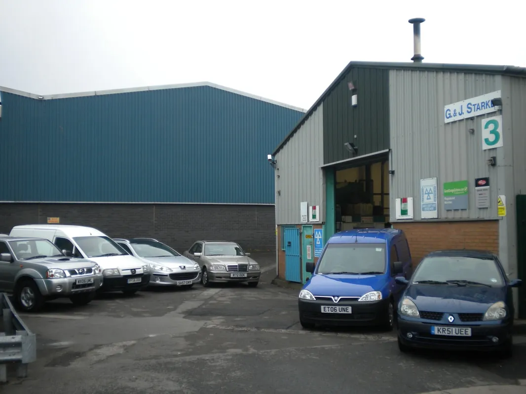 G and J Starkey garage and forecourt in Lye